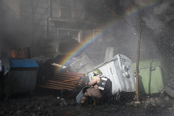 Arcobaleno tra le proteste a Kiev