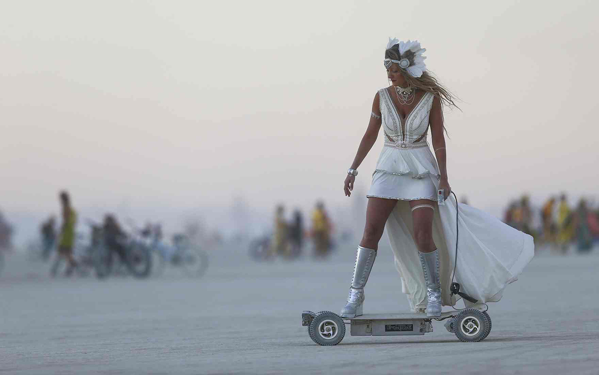 Uno scooter elettrico al Burning Man 2016