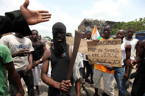 Ivoriani protestano contro l'ex presidente Gbagbo