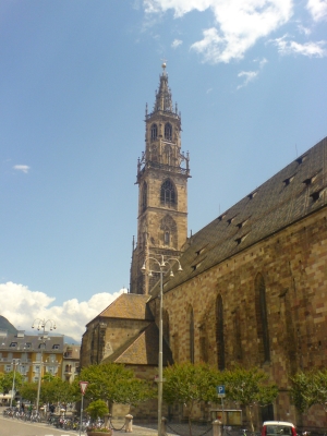 Il Duomo da Piazza Duomo (Bolzano)