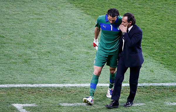 Cesare Parandelli e Buffon durante la finale di Euro 2012