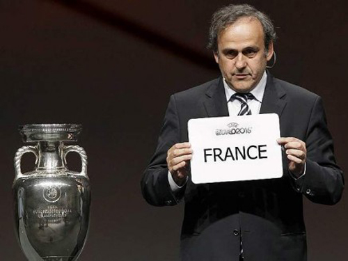 Platini assegna l'Euro 2016 alla Francia