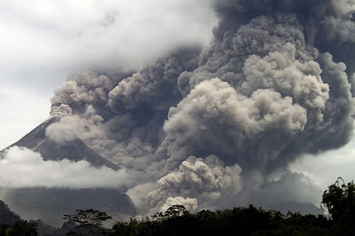 Il vulcano indonesiano Merapi