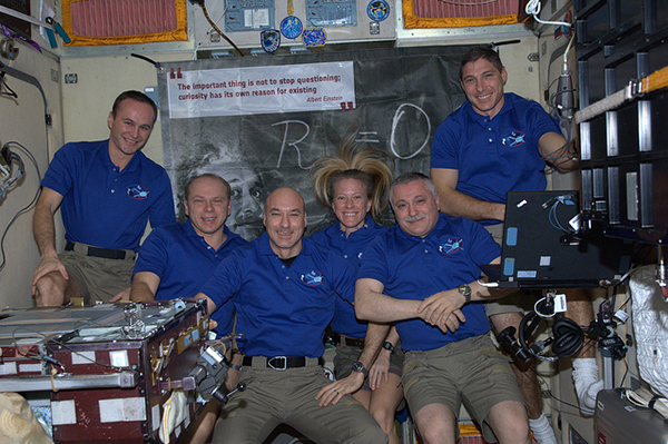 L'equipaggio della ISS durante la misisone Volare