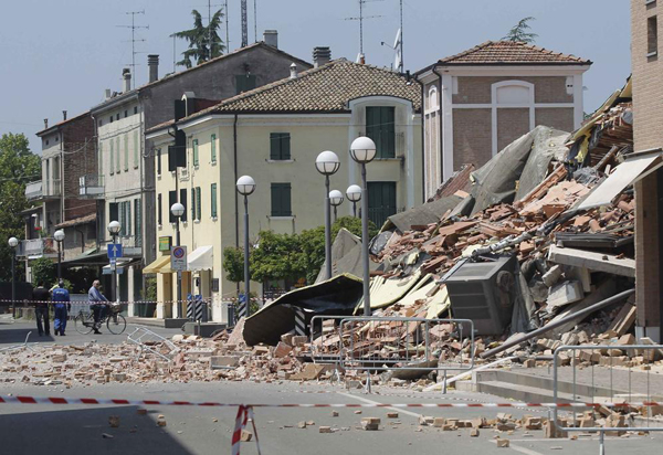 I danni del terremoto a Cavezzano