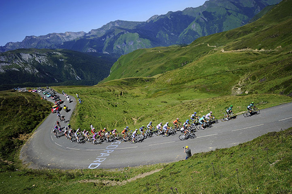 La carovana sui Pirenei al Tour 2012