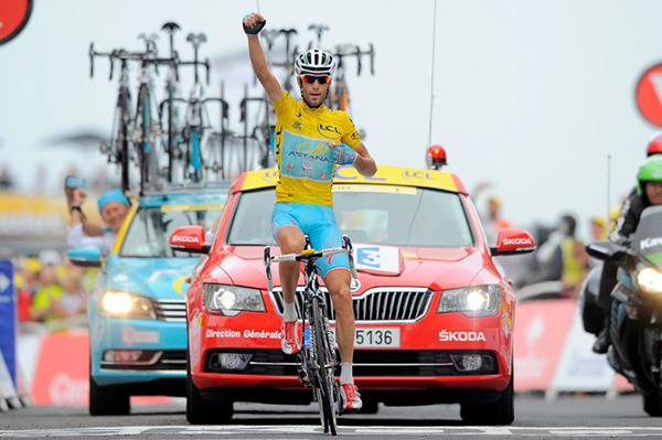 Vincenzo Nibali in maglia gialla al Tour 2014