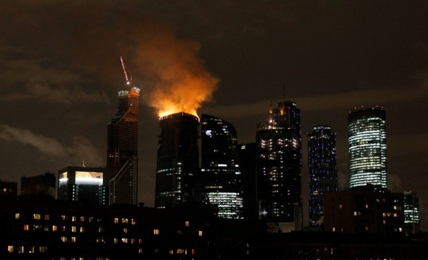 L'incendio sulla Federation Tower a Mosca
