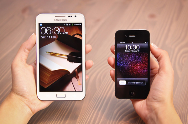 Il Samsung Galaxy Note e l'iPhone