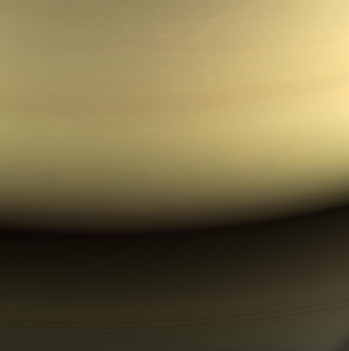 L'ultima foto di Saturno scattata dalla sonda Cassini