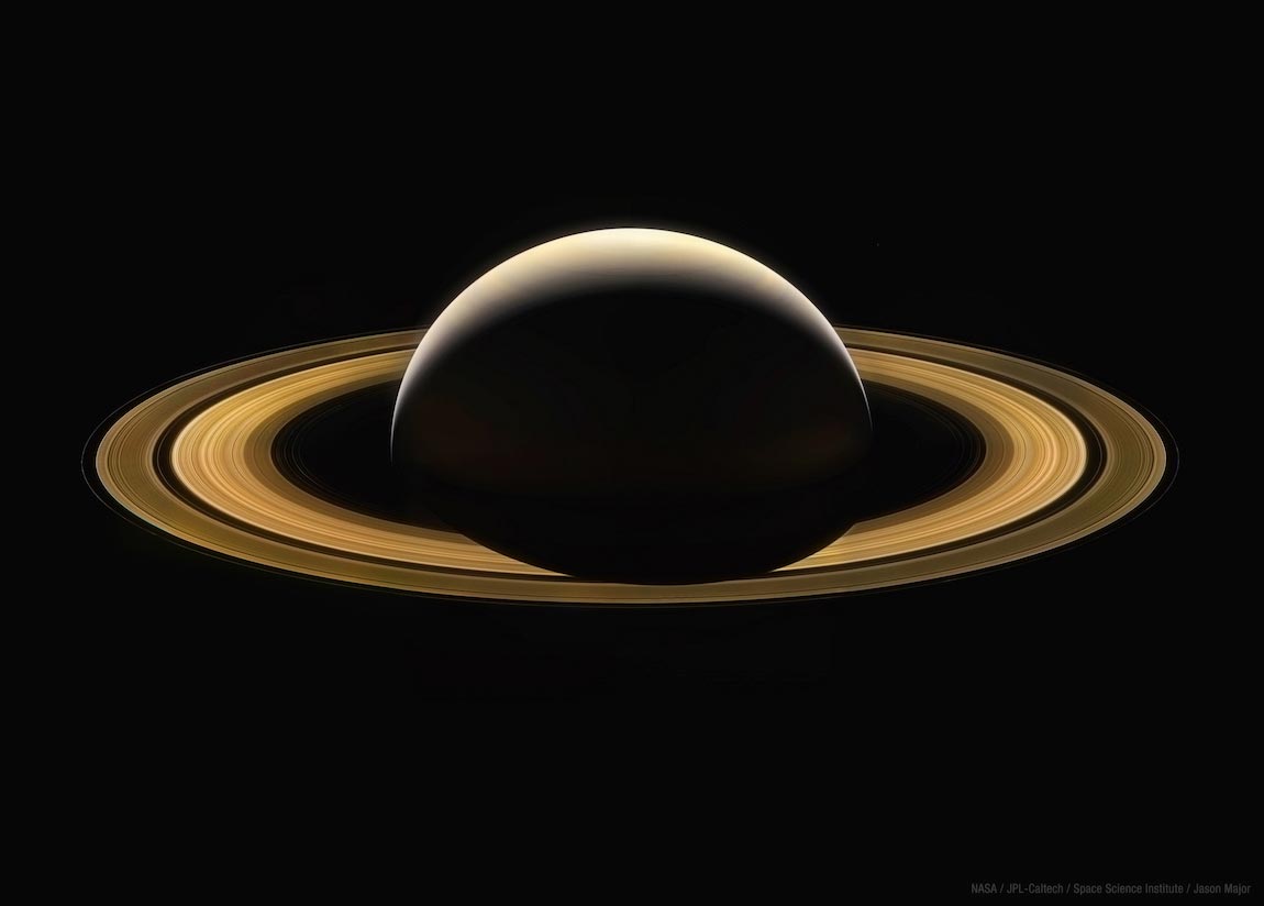 La foto composita di Saturno ripresa dalla sonda Cassini