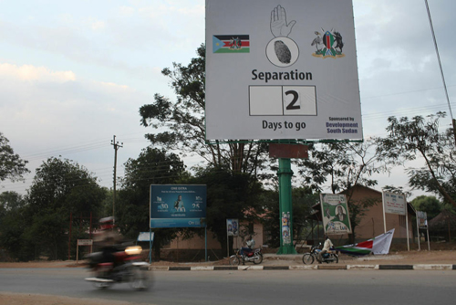 A Juba un cartellone mostra i giorni che rimangono al raggiungimento dell'indipendenza